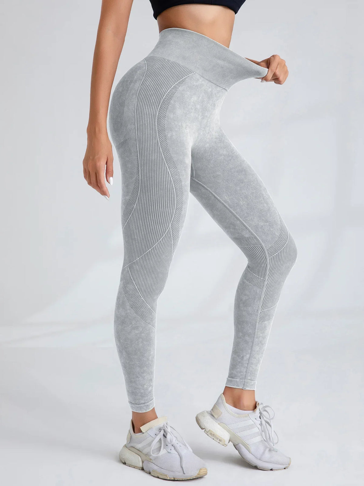 The Seamless Sculpting Legging™